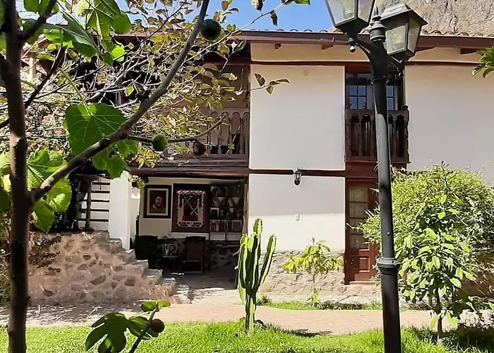 Casablanca Lodge *